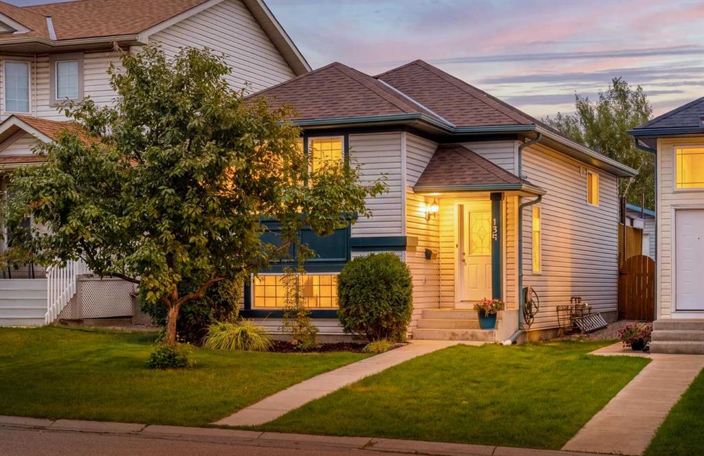 Picture of 139 Country Hills Way NW, Calgary Real Estate Listing