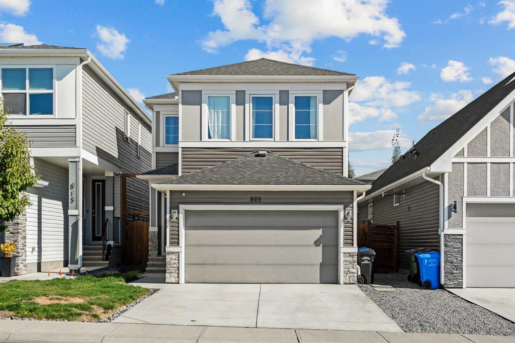 Picture of 809 Seton Circle SE, Calgary Real Estate Listing
