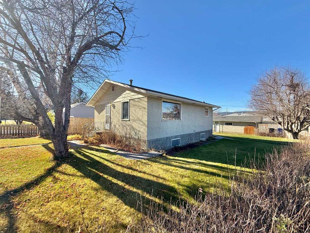 Picture of 101 Kipin Lane , Hinton Real Estate Listing