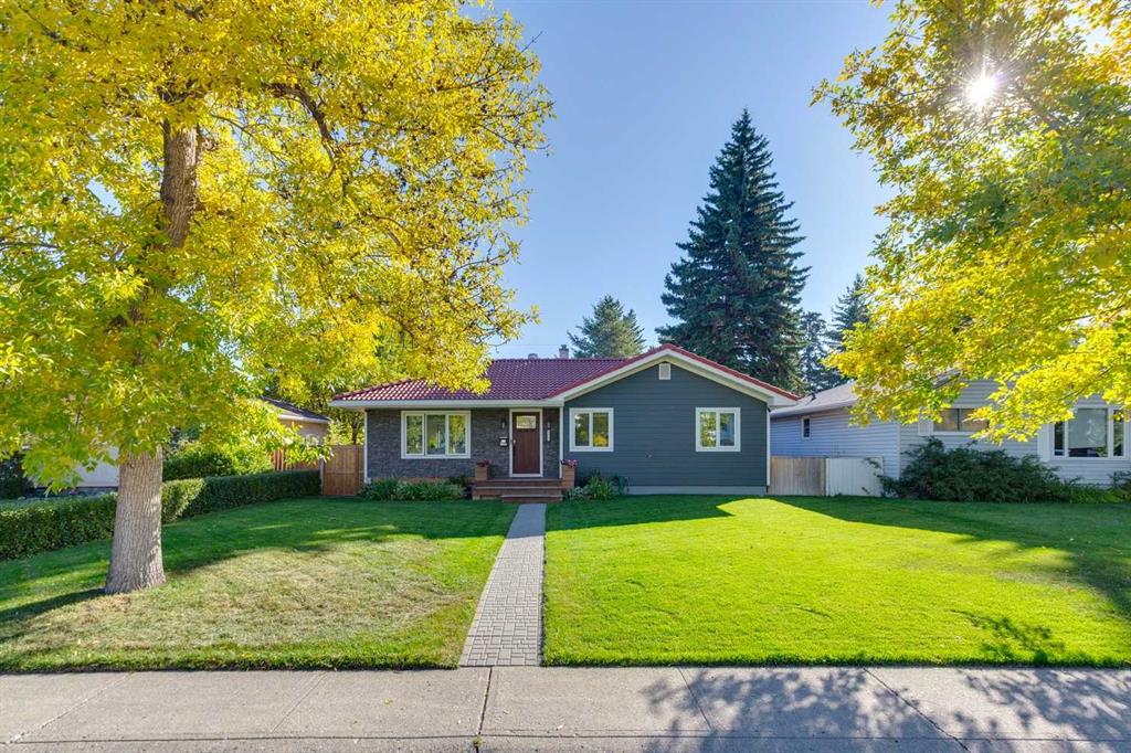 Picture of 4212 45 Street SW, Calgary Real Estate Listing