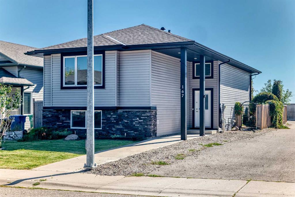 Picture of 167 Mt Sundance Crescent W, Lethbridge Real Estate Listing