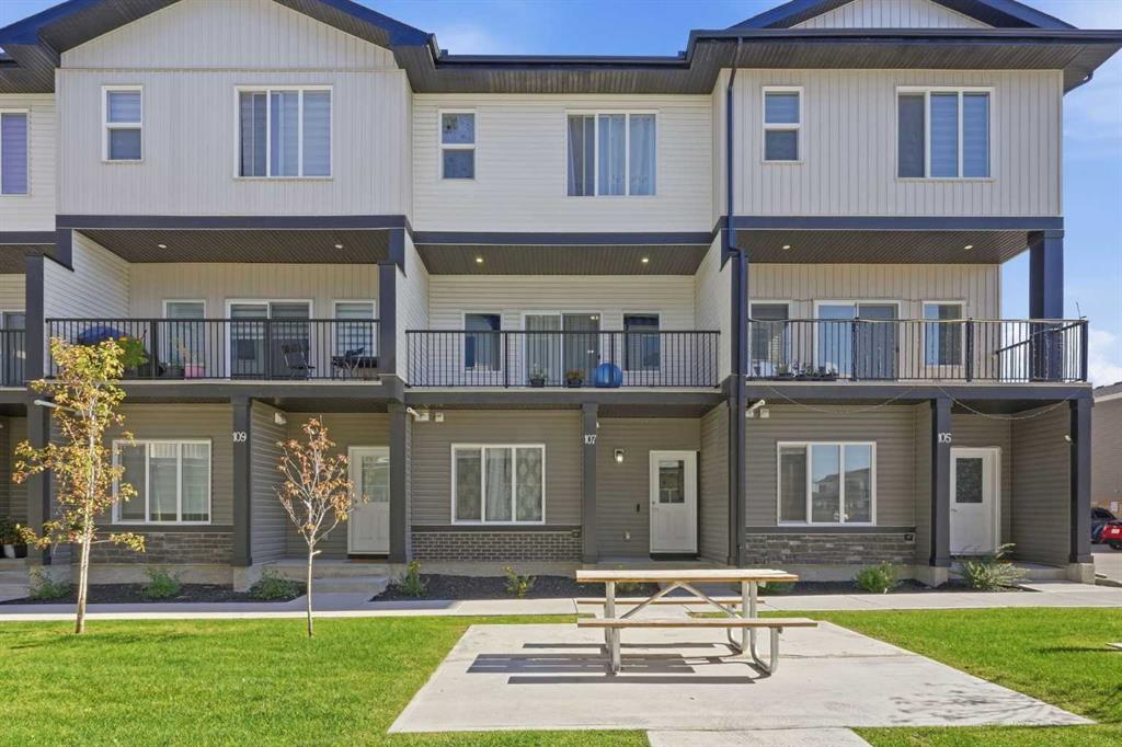 Picture of 107 Corner Meadows Square NE, Calgary Real Estate Listing
