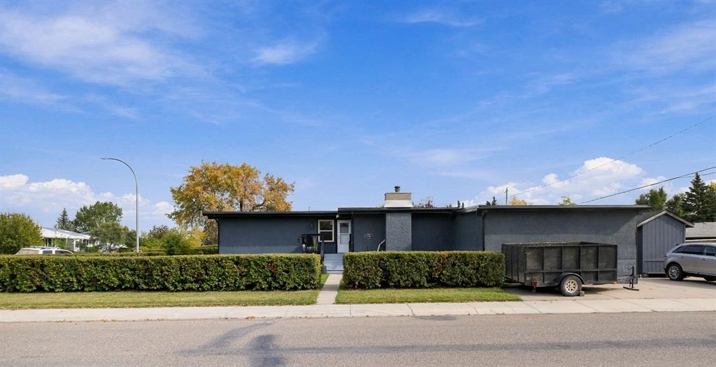 Picture of 5141 43 Street , Olds Real Estate Listing