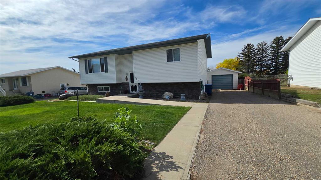 Picture of 801 1 Street NE, Milk River Real Estate Listing