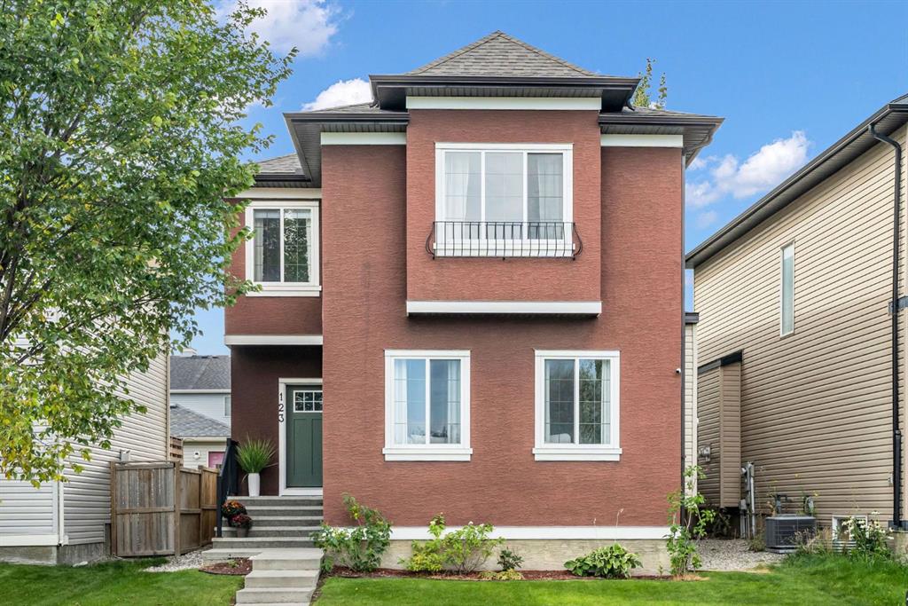 Picture of 123 Elgin Meadows Way SE, Calgary Real Estate Listing