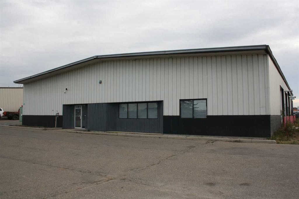 Picture of 200, 104 East Lake Boulevard NE, Airdrie Real Estate Listing