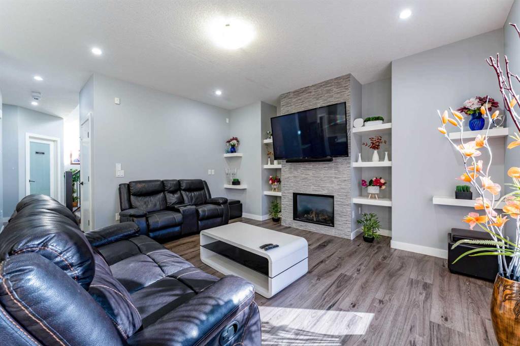 Picture of 227 Bayview Street SW, Airdrie Real Estate Listing