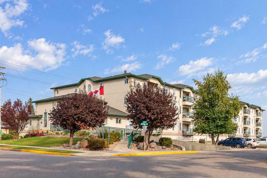 Picture of 211, 5120 51 Avenue , Vermilion Real Estate Listing