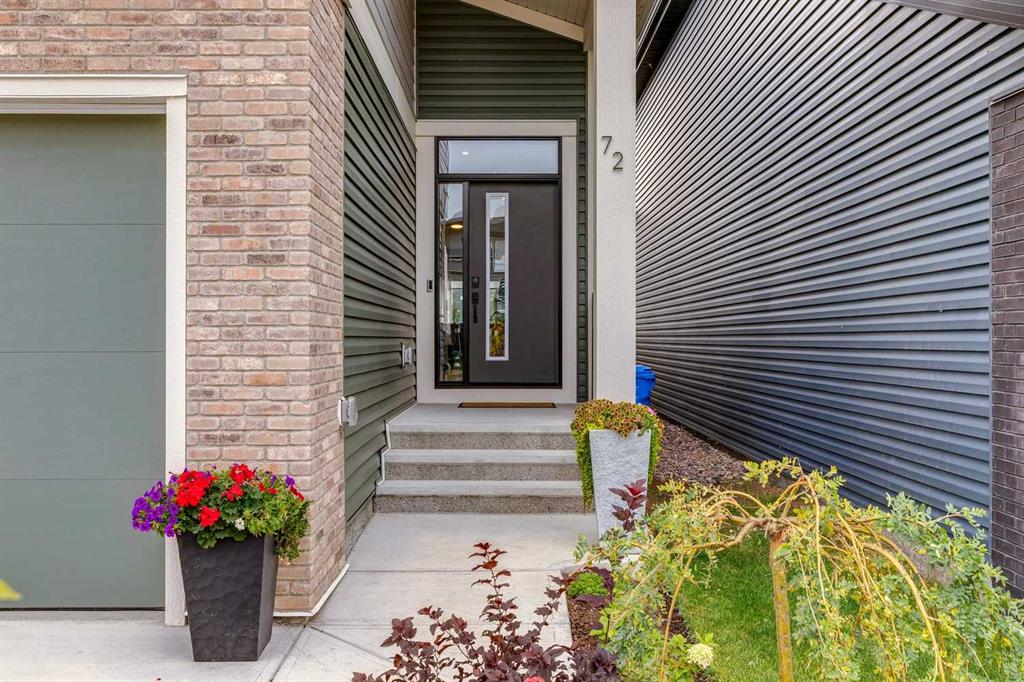 Picture of 72 Wolf Hollow Villas SE, Calgary Real Estate Listing