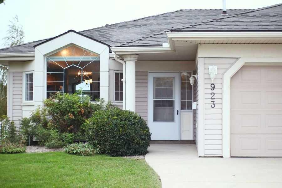 Picture of 923 Nativity Bay , Rural Rocky View County Real Estate Listing
