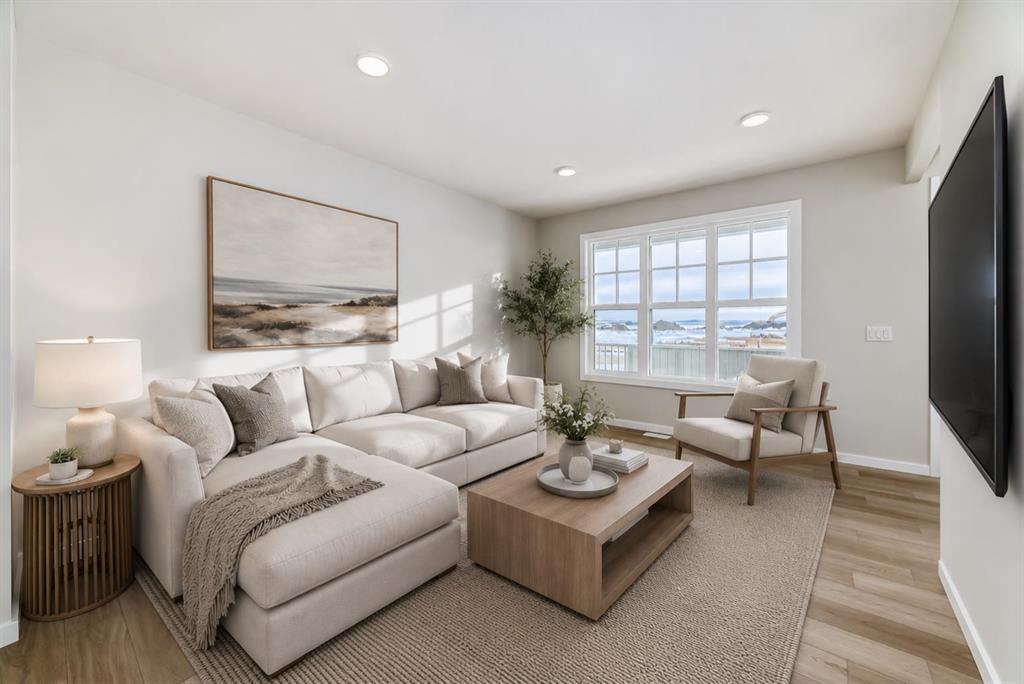 Picture of 15 Heirloom Lane SE, Calgary Real Estate Listing