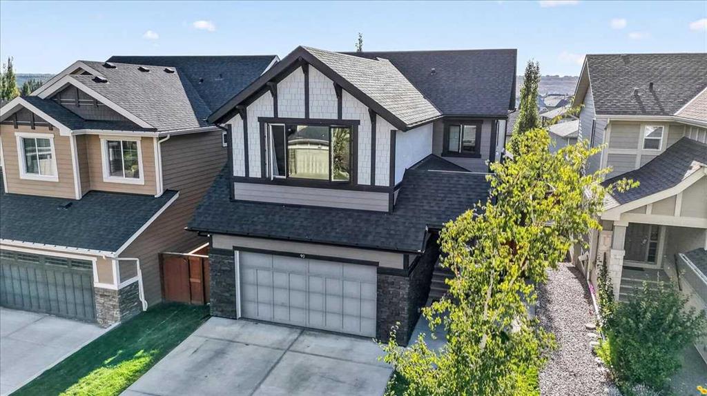 Picture of 90 Cranbrook Crescent SE, Calgary Real Estate Listing