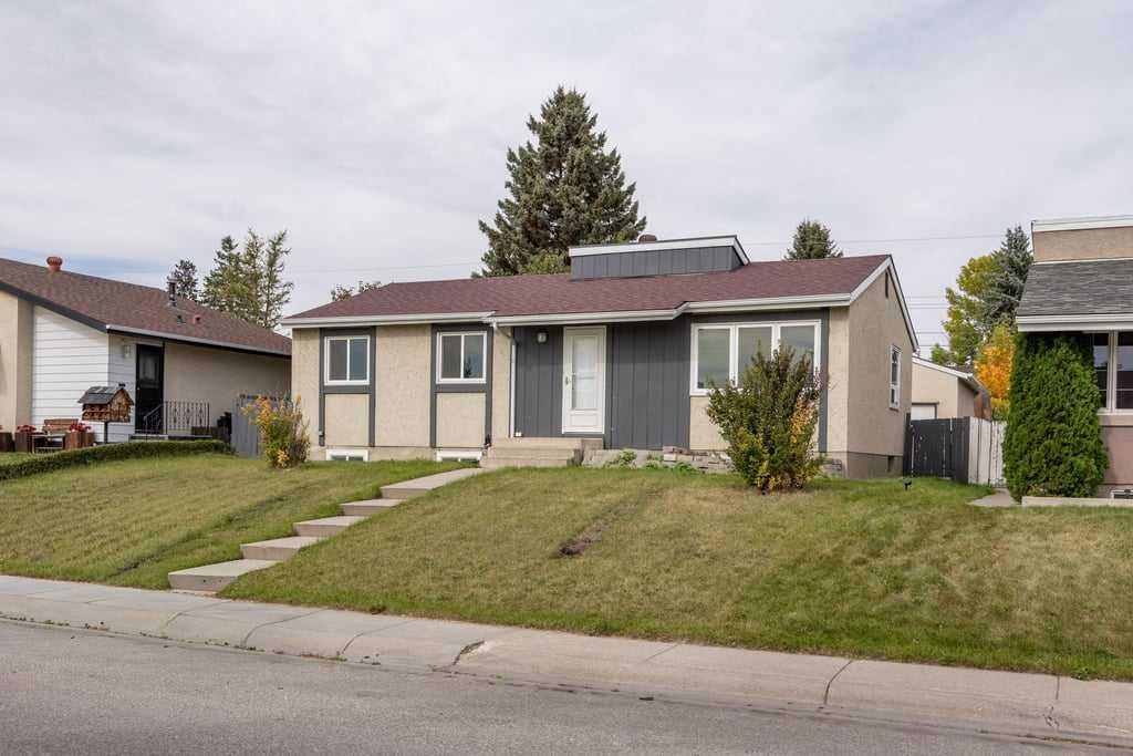 Picture of 4628 Marcombe Road NE, Calgary Real Estate Listing