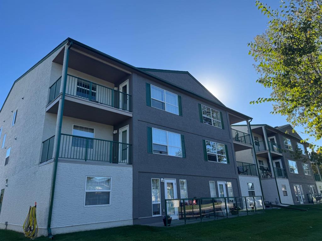 Picture of 204, 105 7 Avenue SE, High River Real Estate Listing