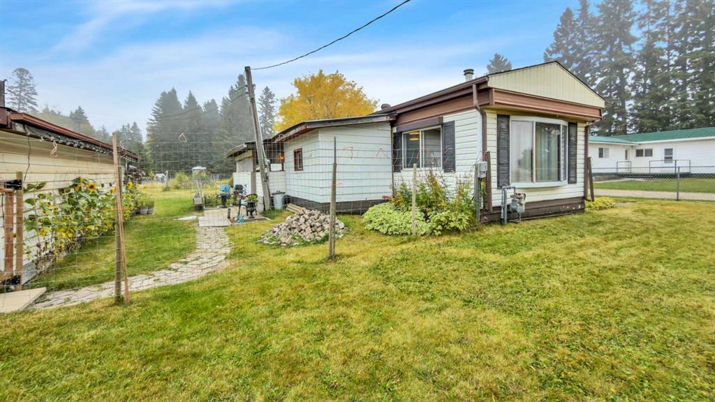 Picture of 4415 62 Street , Rocky Mountain House Real Estate Listing