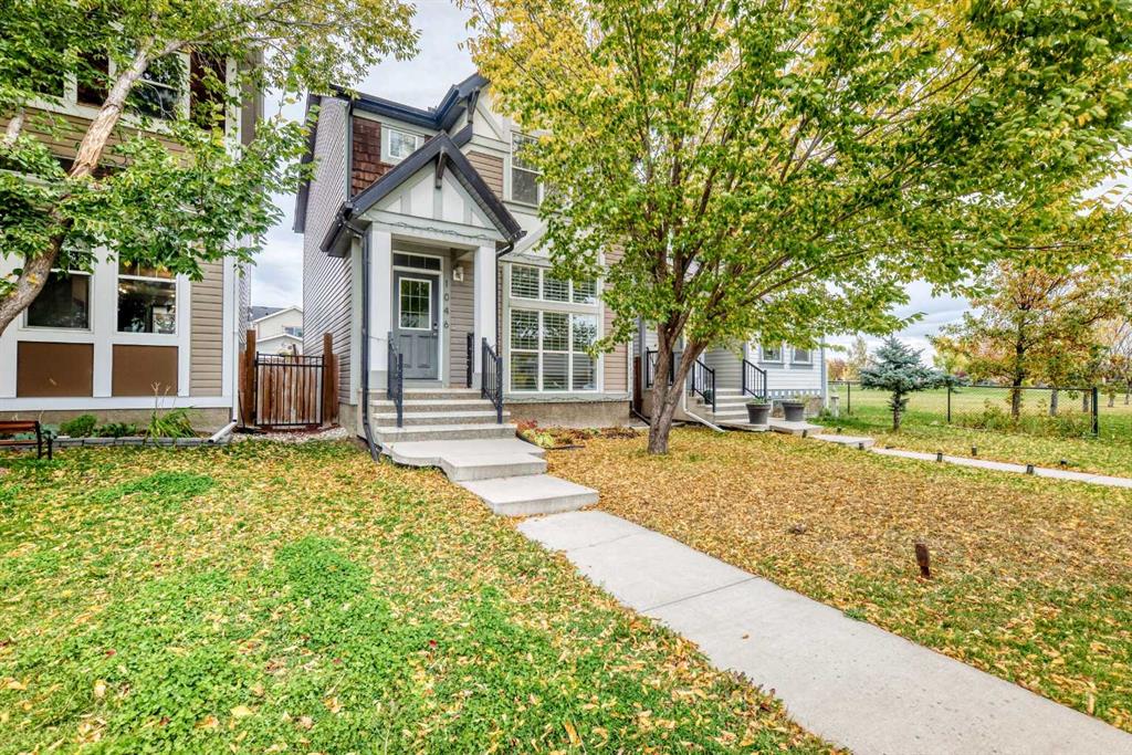 Picture of 1046 New Brighton Park SE, Calgary Real Estate Listing