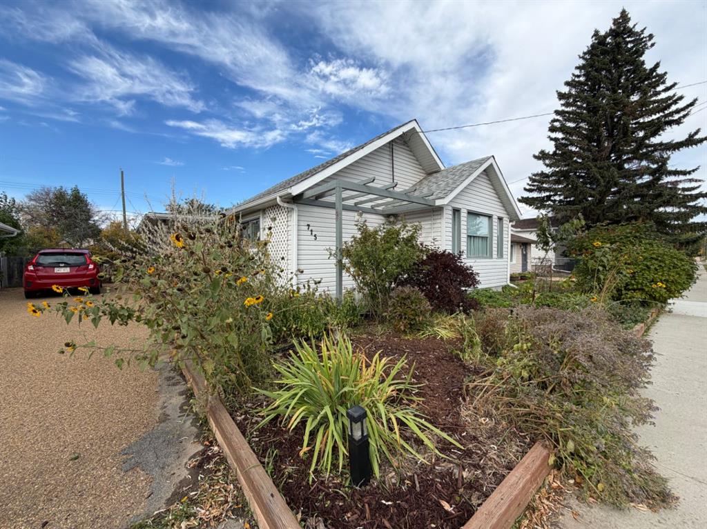 Picture of 715 1 Street SW, Drumheller Real Estate Listing