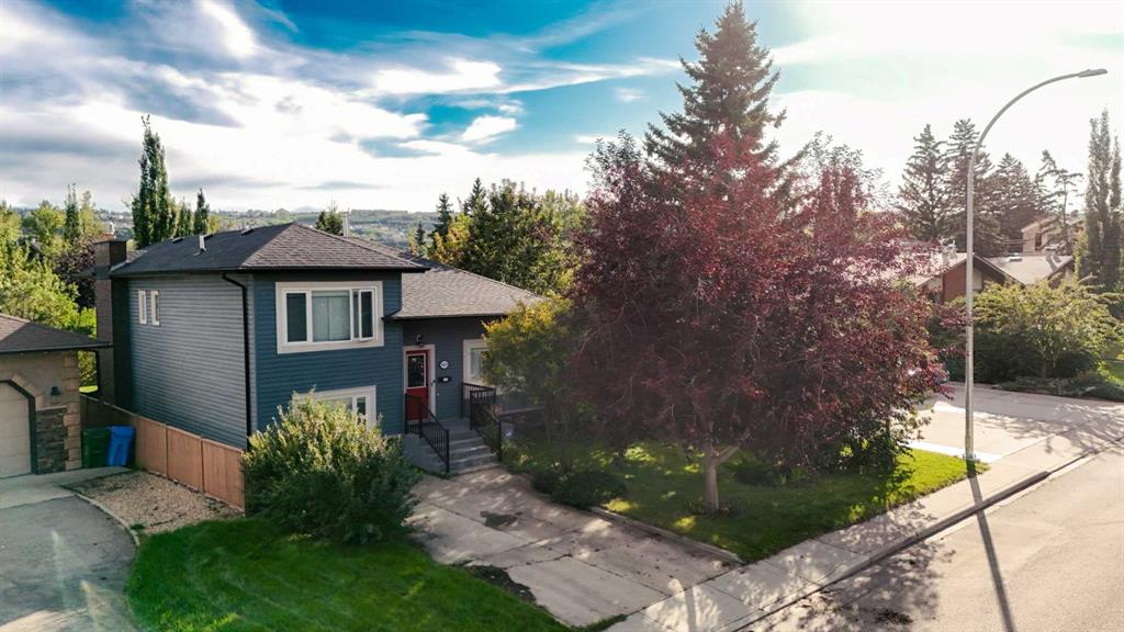 Picture of 5820 Bowwater Crescent NW, Calgary Real Estate Listing