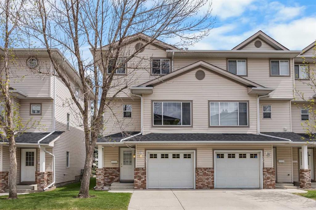Picture of 33 Country Hills Cove NW, Calgary Real Estate Listing