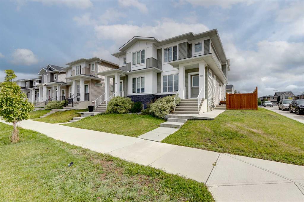 Picture of 104 Corner Meadows Gate NE, Calgary Real Estate Listing