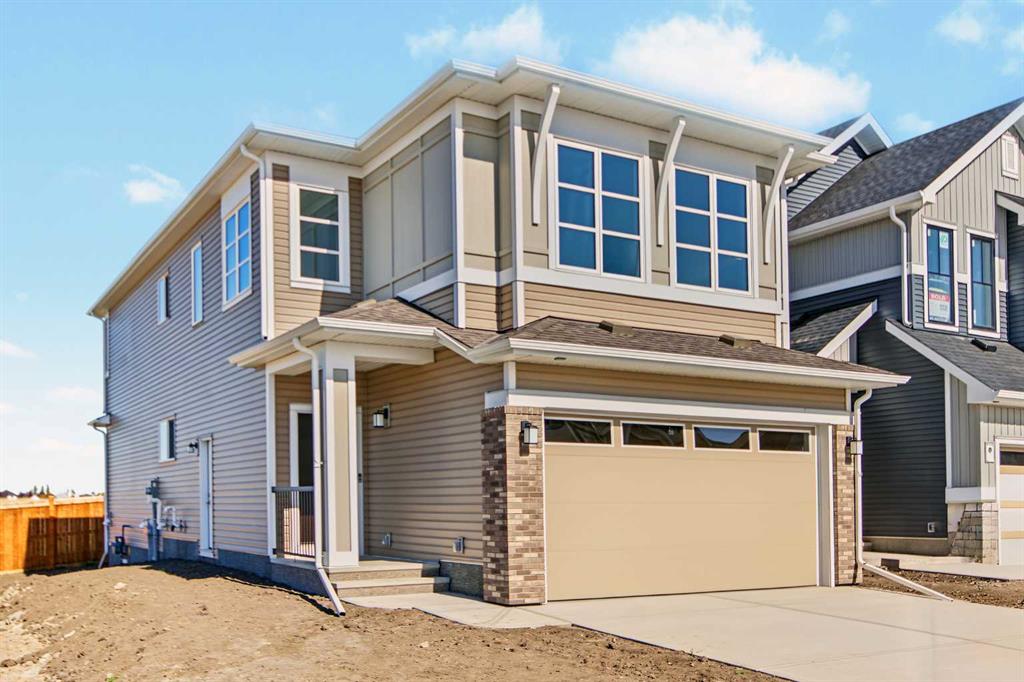 Picture of 138 Silver Spruce Road SW, Calgary Real Estate Listing
