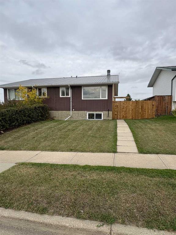 Picture of 5250 42 st  , Innisfail Real Estate Listing