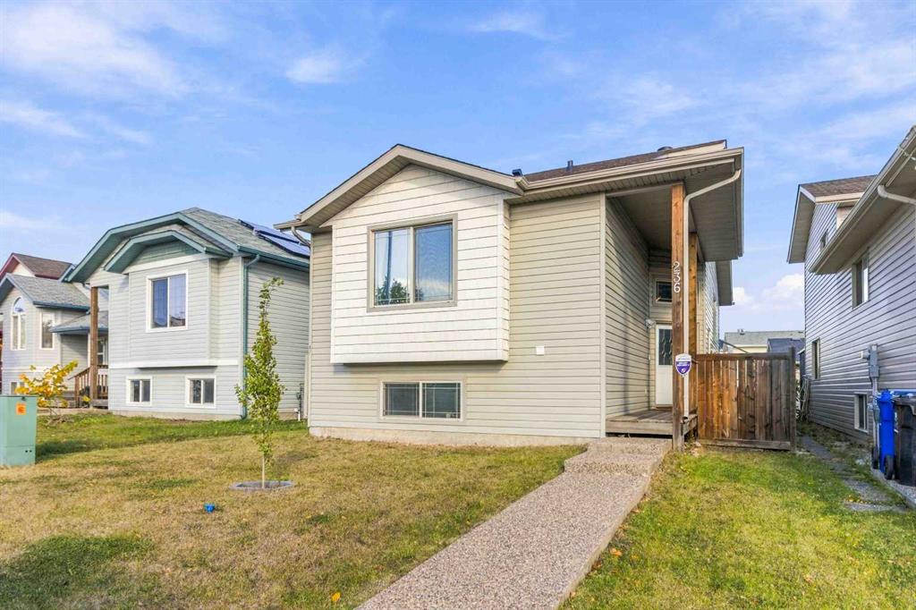 Picture of 236 Paris Crescent , Fort McMurray Real Estate Listing