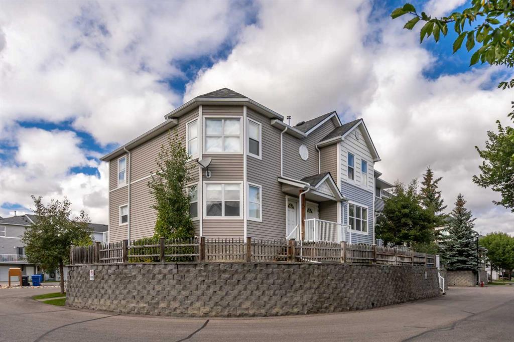 Picture of 902 Prairie Sound Circle NW, High River Real Estate Listing