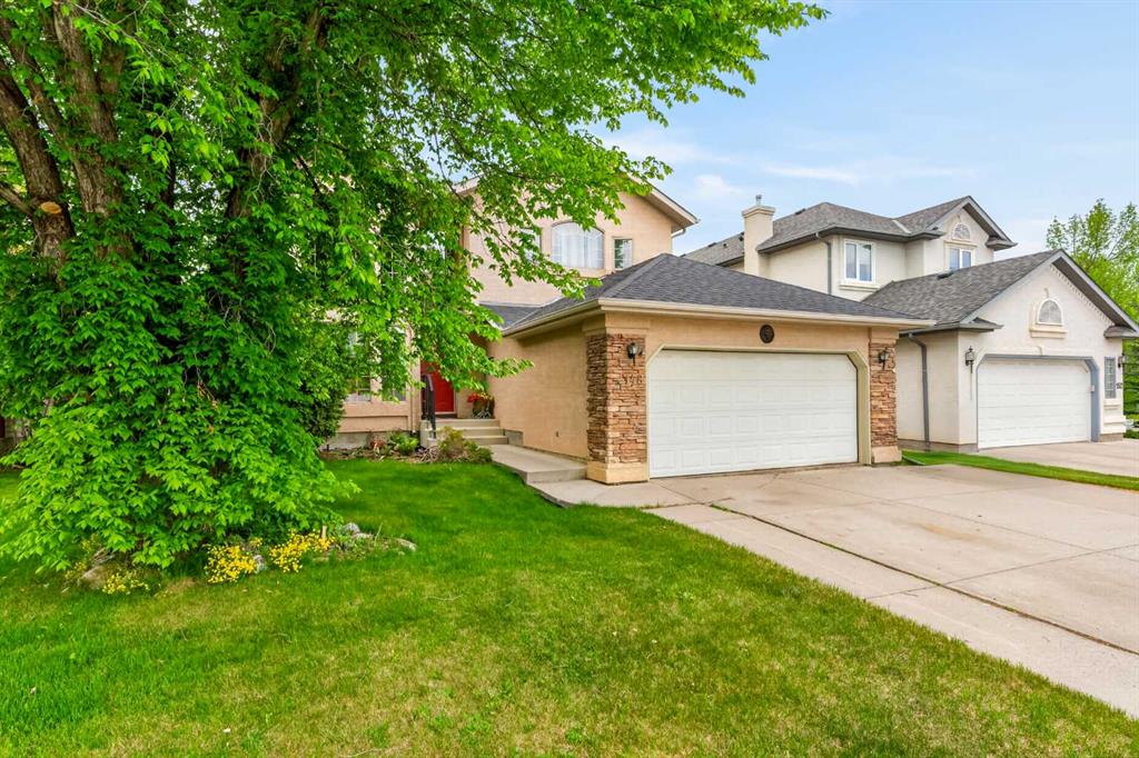 Picture of 148 Sierra Madre Crescent SW, Calgary Real Estate Listing