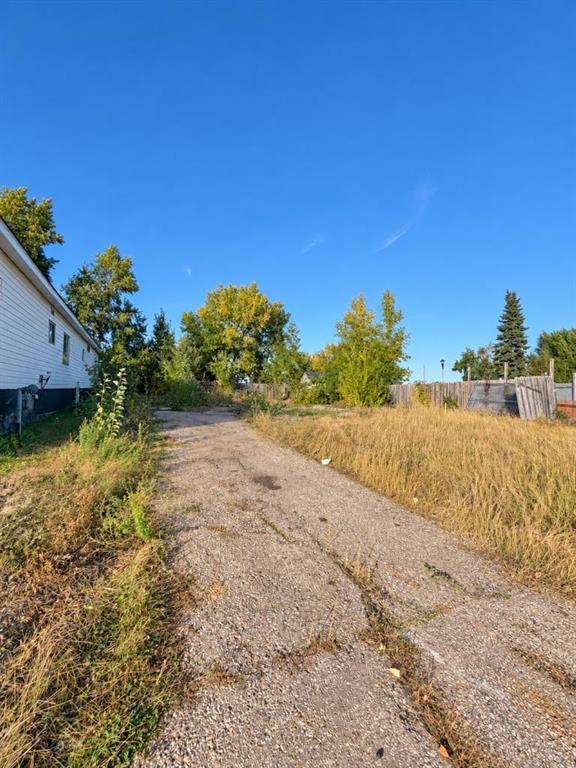 Picture of 132 Greenway Place , Fort McMurray Real Estate Listing