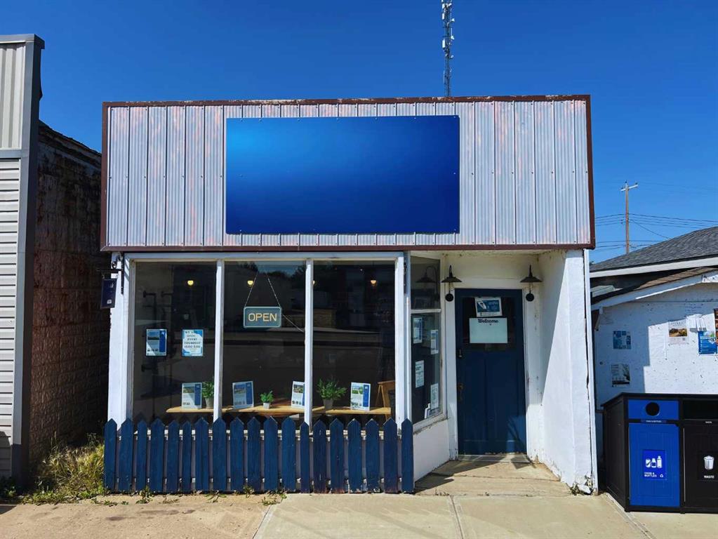 Picture of 5032 50 Street , Daysland Real Estate Listing