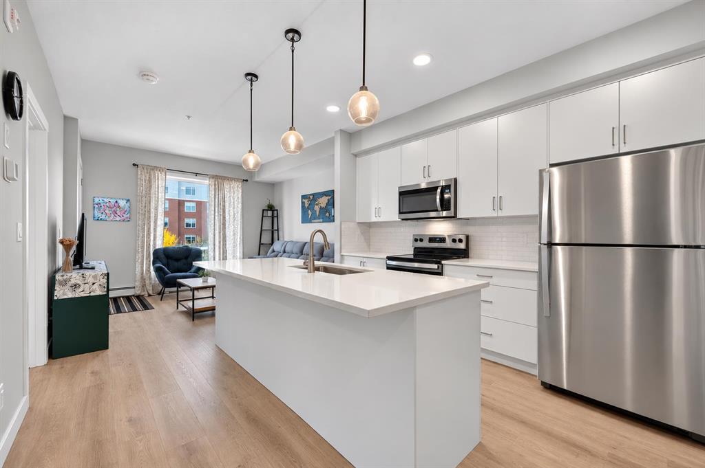 Picture of 206, 700 Shawnee Square SW, Calgary Real Estate Listing