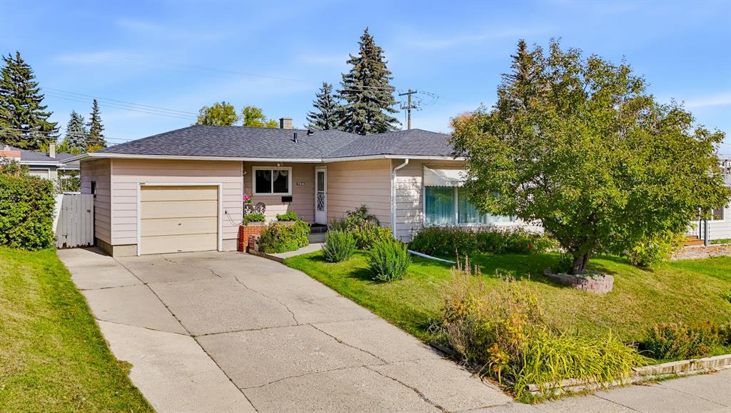 Picture of 704 75 Avenue SW, Calgary Real Estate Listing