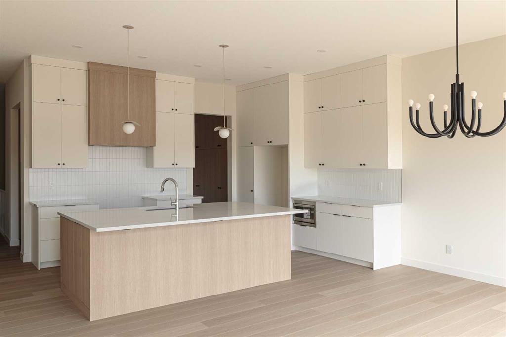 Picture of 145 Creekstone Hill SW, Calgary Real Estate Listing