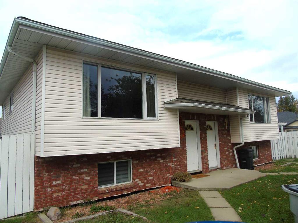Picture of 200 + 202 7 Street NE, Slave Lake Real Estate Listing