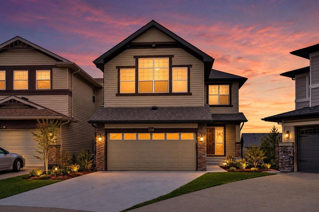 Picture of 109 Pantego Terrace NW, Calgary Real Estate Listing