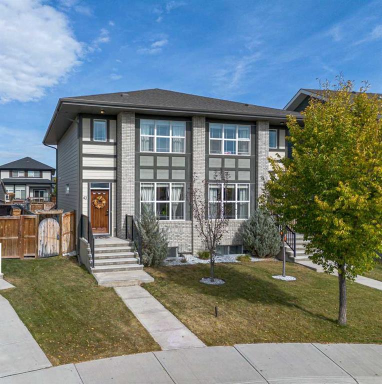 Picture of 43 Masters Square SE, Calgary Real Estate Listing