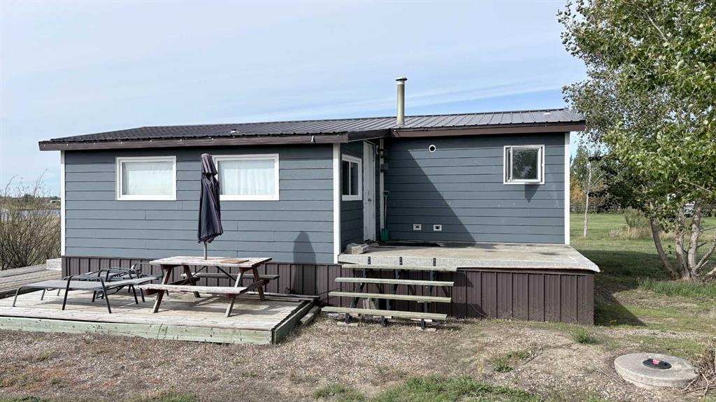 Picture of #6 83070 RR 112  , Bow Island Real Estate Listing