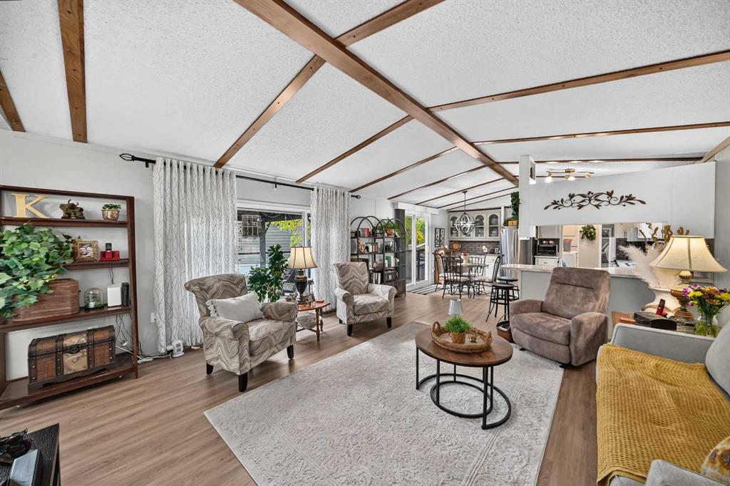 Picture of 3221 Burroughs Manor NE, Calgary Real Estate Listing
