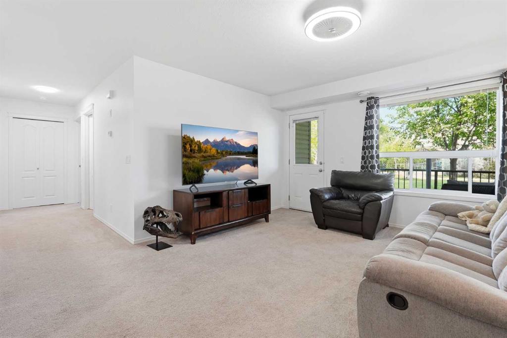 Picture of 400, 8 Bayside Place , Strathmore Real Estate Listing