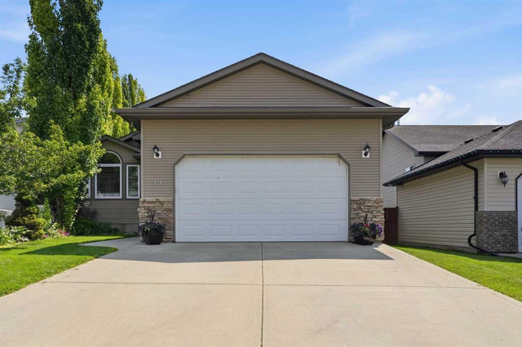 Picture of 926 Ramage Crescent , Red Deer Real Estate Listing