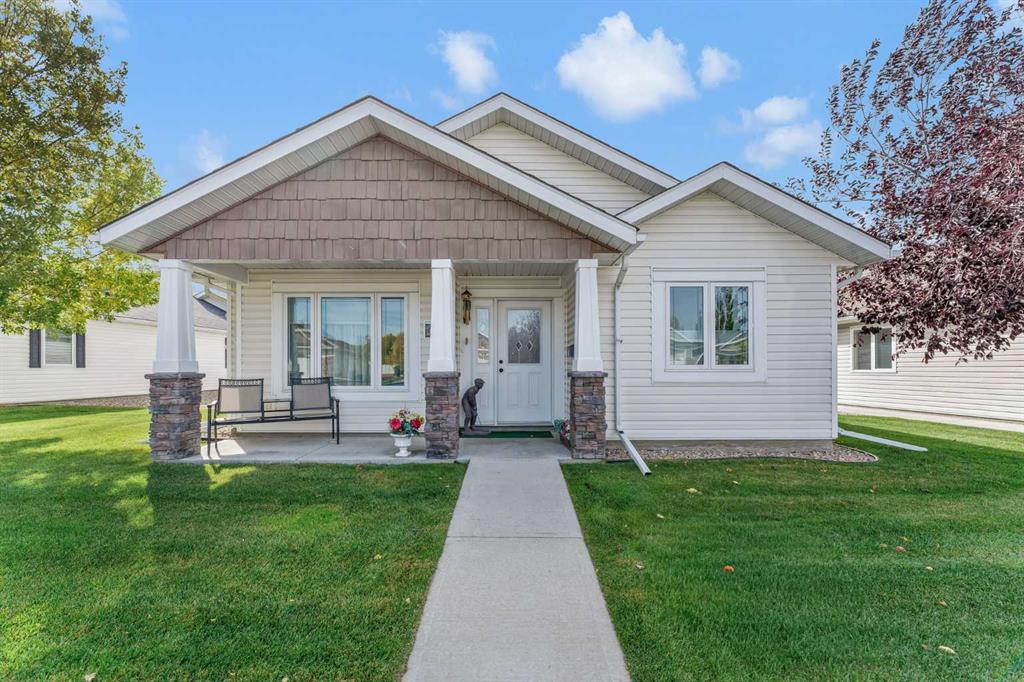 Picture of 69 Chartwell Place SE, Medicine Hat Real Estate Listing