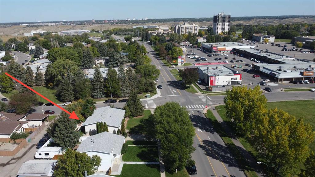 Picture of 205 Columbia Boulevard W, Lethbridge Real Estate Listing