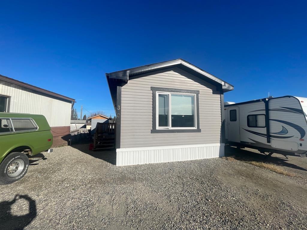 Picture of 304, 133 JARVIS Street , Hinton Real Estate Listing