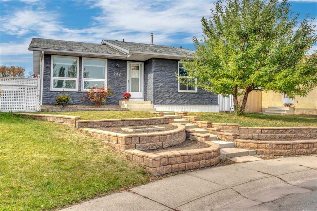 Picture of 232 Madeira Place NE, Calgary Real Estate Listing