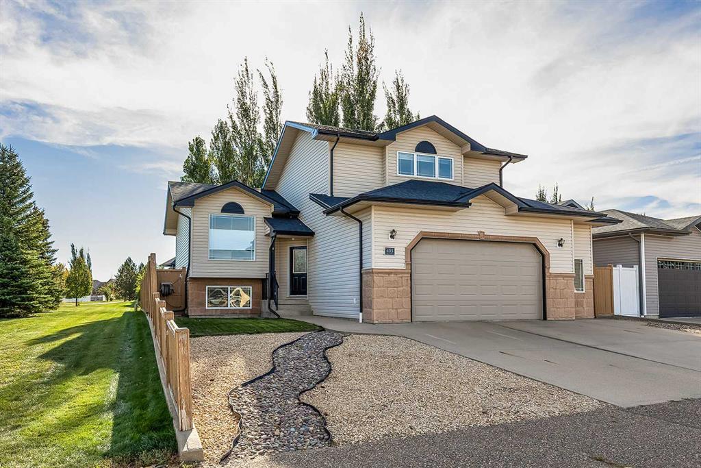 Picture of 403 Sierra Boulevard NW, Medicine Hat Real Estate Listing