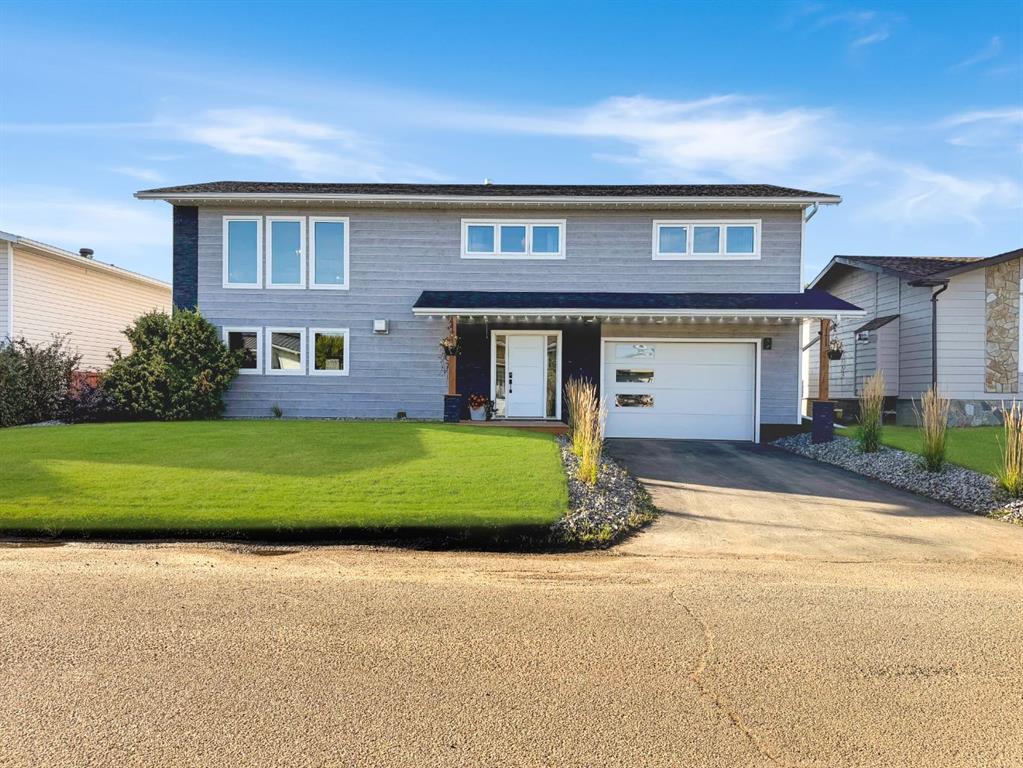 Picture of 107 6 Avenue SW, Falher Real Estate Listing