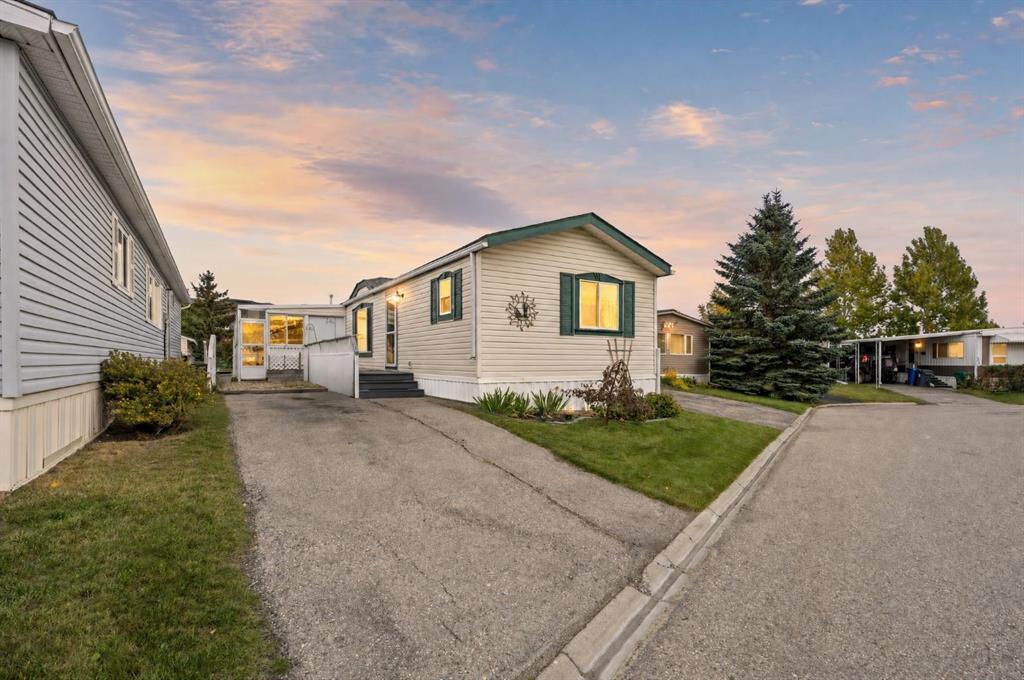 Picture of 142, 99 Arbour Lake Road , Calgary Real Estate Listing