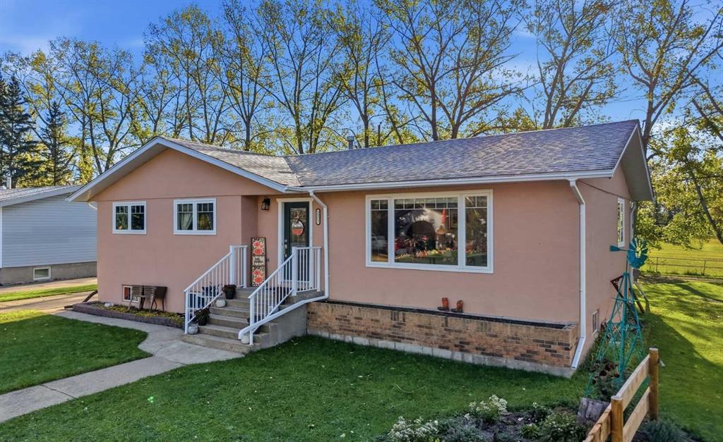 Picture of 2211 Westview Crescent , Bowden Real Estate Listing