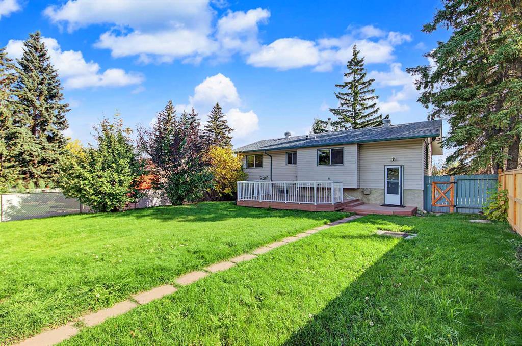 Picture of 9611 24 Street SW, Calgary Real Estate Listing
